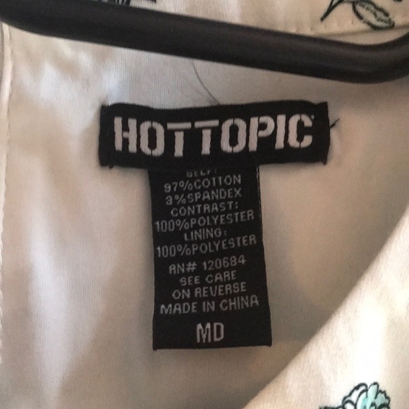 Skull and flower dress - Picture 3 of 3